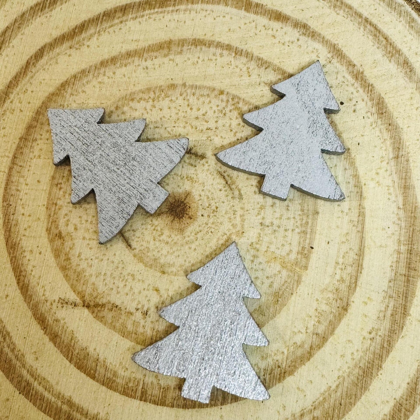 Дървени елхички