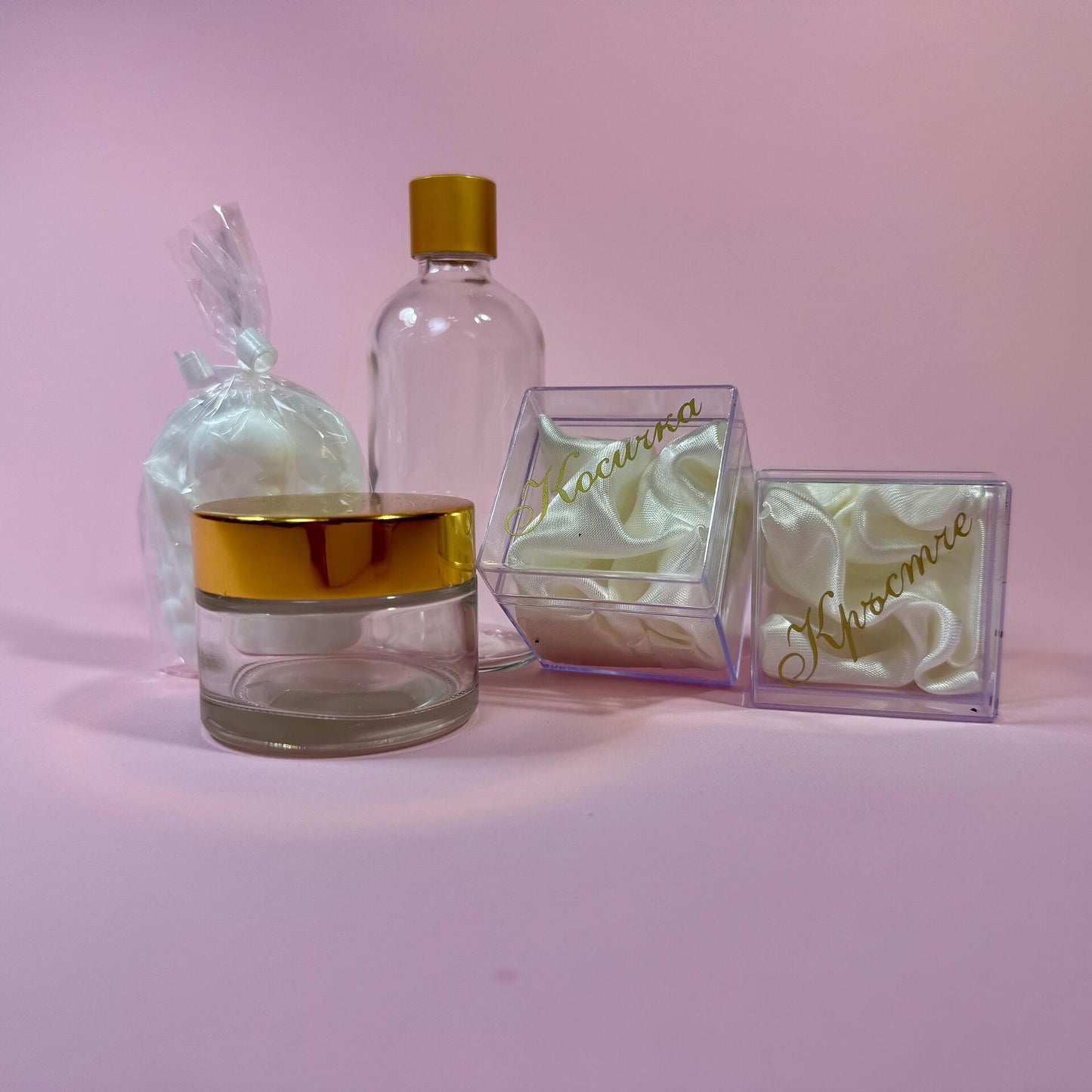 Комплект буркан, бутилка, сапун и кутийки златно фолио