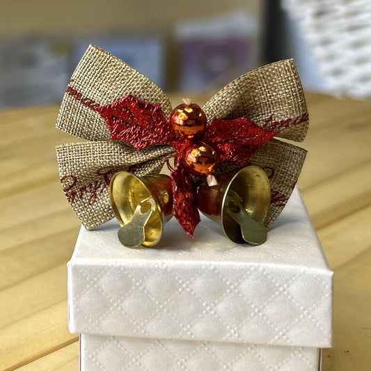 Панделка със звънче