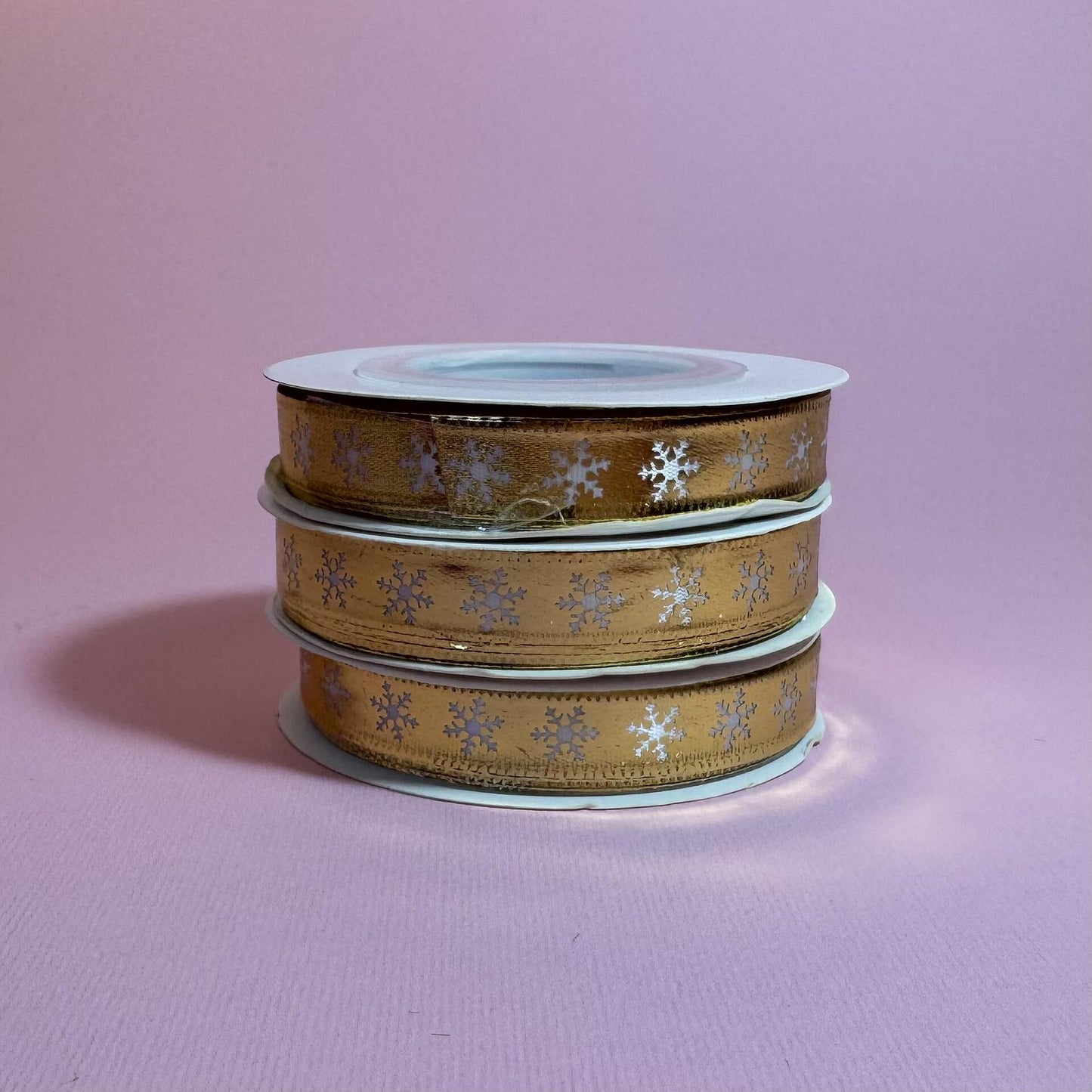 Коледна панделка Бели снежинки 1.5cm/10y