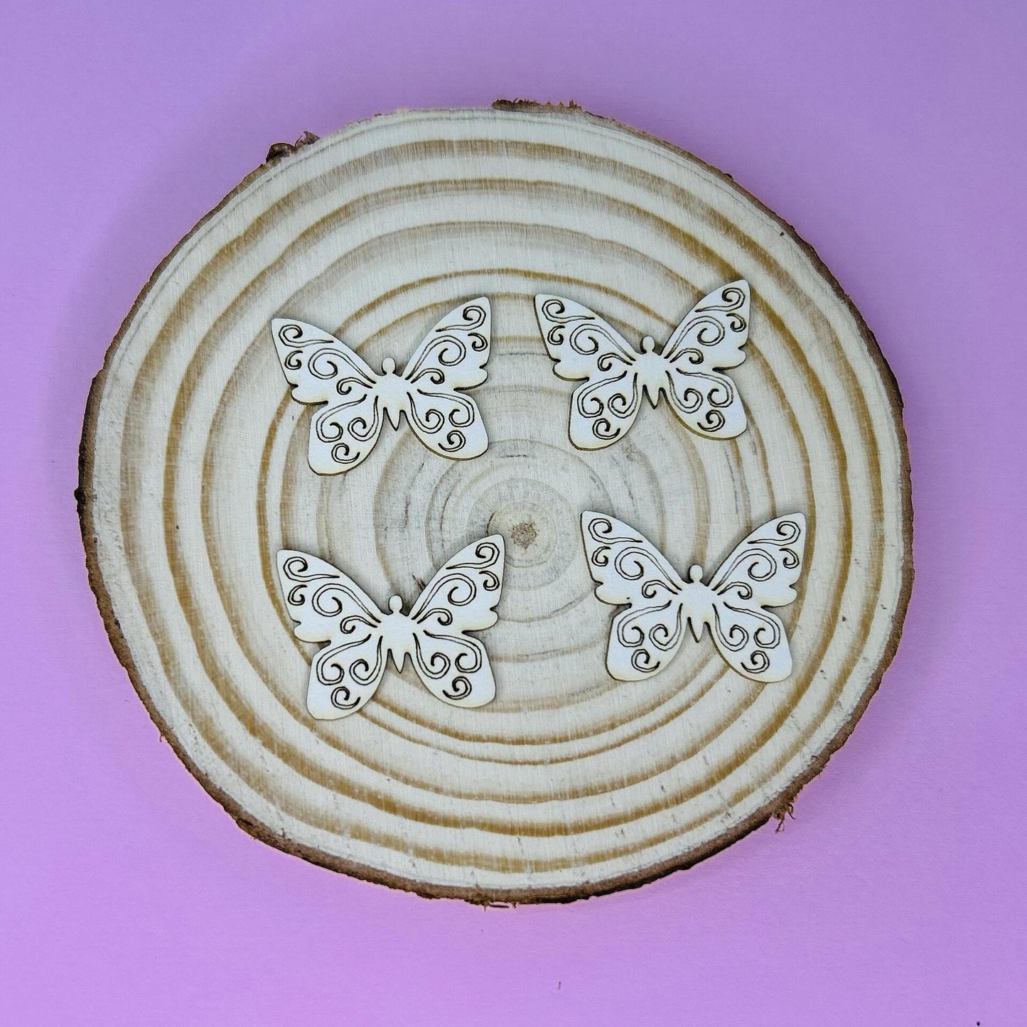 Пеперуди от бирен картон 2.5/2см вариант 2 - 4бр