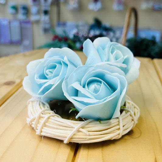 Сапунени рози светло сини